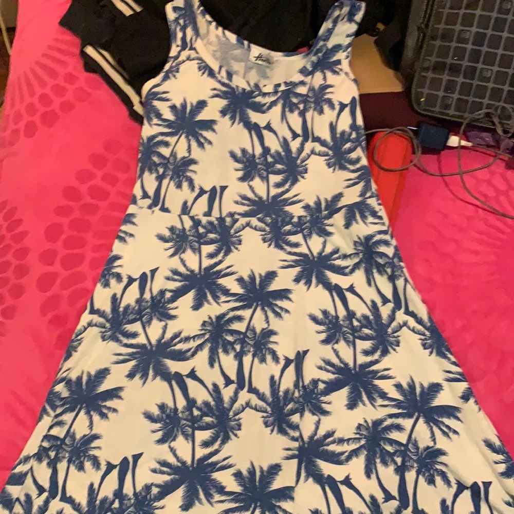 Women’s dress